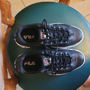 Fila Disruptor